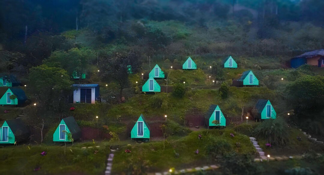 Stay in Munnar and Experience Nature Like Never Before at Snow Smile Camps
